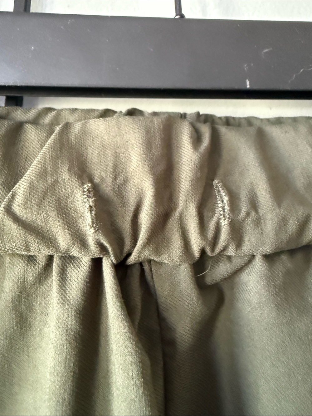 Women’s Cropped Elastic-Waist Pants - Olive Green - Picture 4 of 7